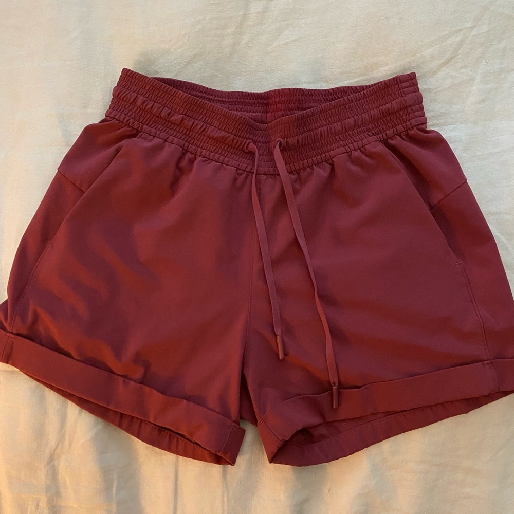 Lululemon spring break away shorts